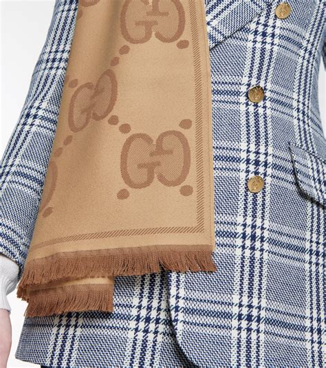 gucci gg jacquard scarf.